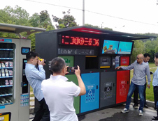 德瀾仕智能垃圾箱分類精細(xì)、模式高端，已成功覆蓋400余城